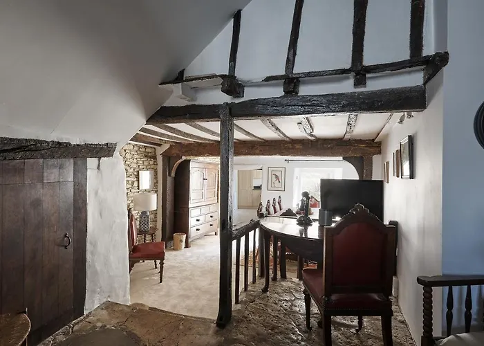 Luxury Cotswolds Cottage Optional Hot Tub, Castle Combe